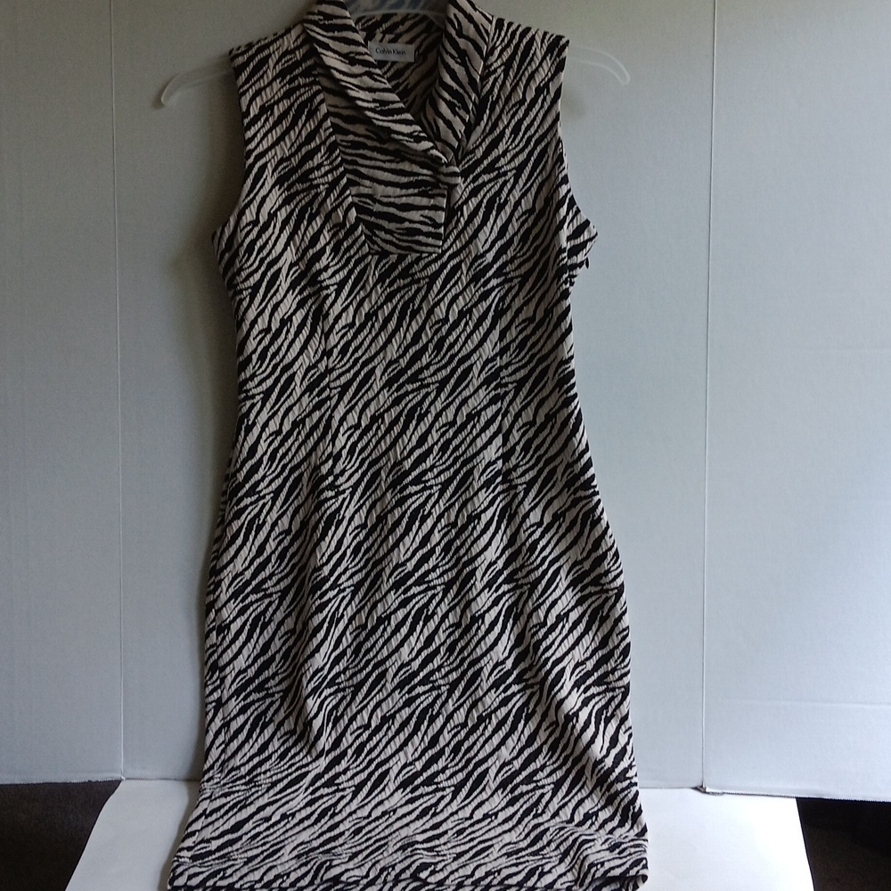 ZEBRA PRINT DRESS SIZE 4